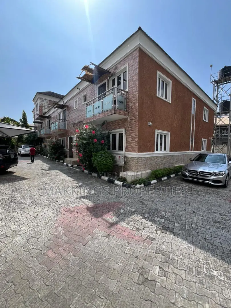 3bdrm Duplex in Lekki Phase 1 for rent in Lekki Phase 1