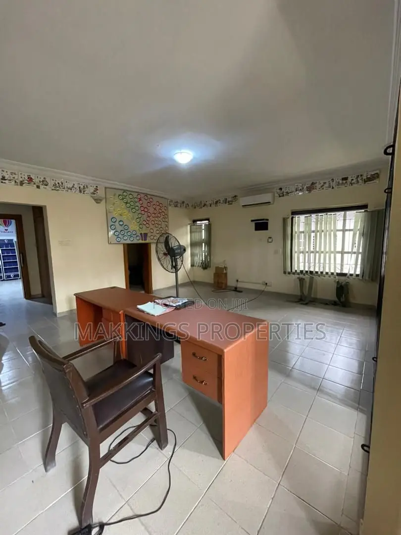 3bdrm Apartment in Lekki Phase 1 for rent in Lekki Phase 1