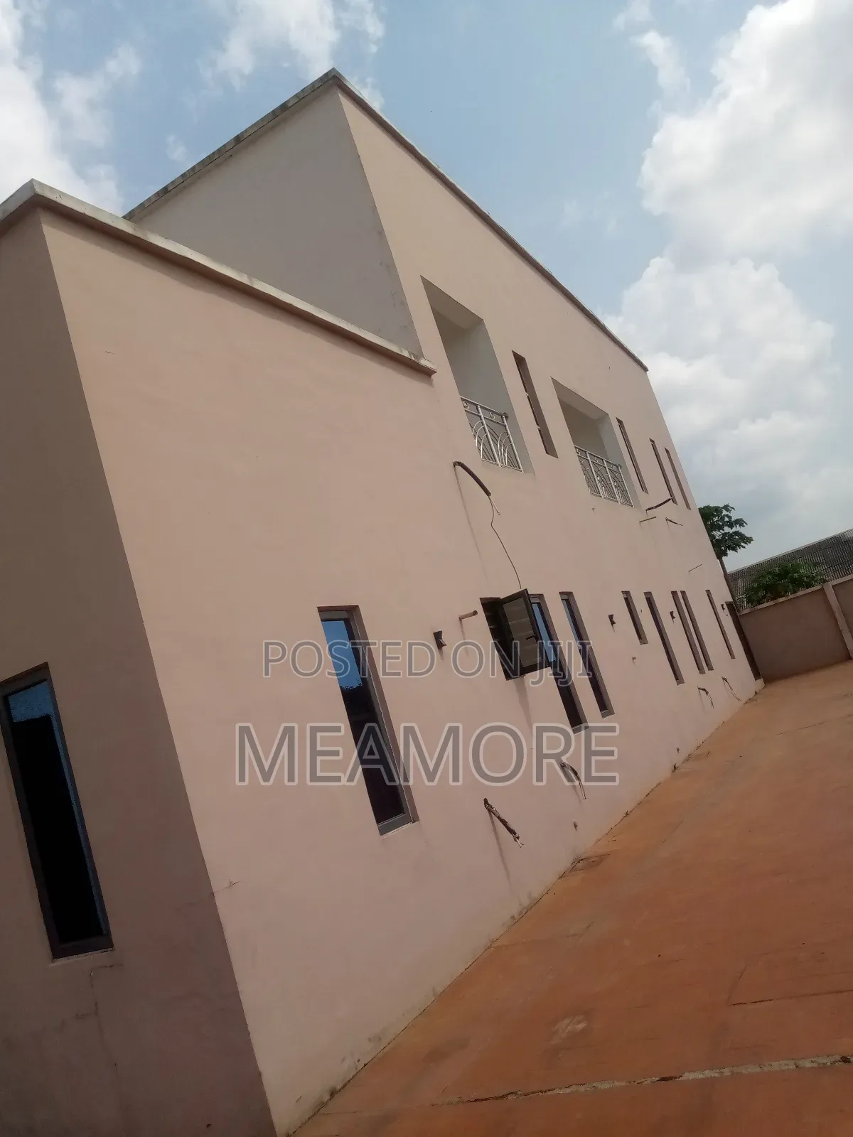 2bdrm Mansion in Uraka, Epe for rent in Epe