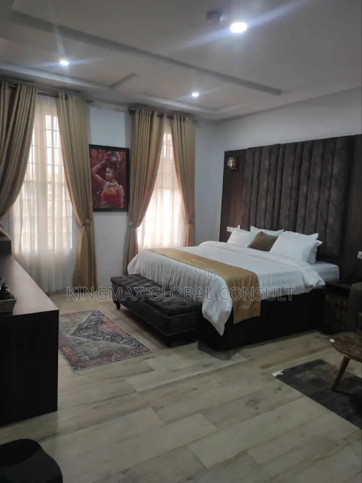 Jahi Functional Hotel With 15 Rooms Tarred Road in Jahi