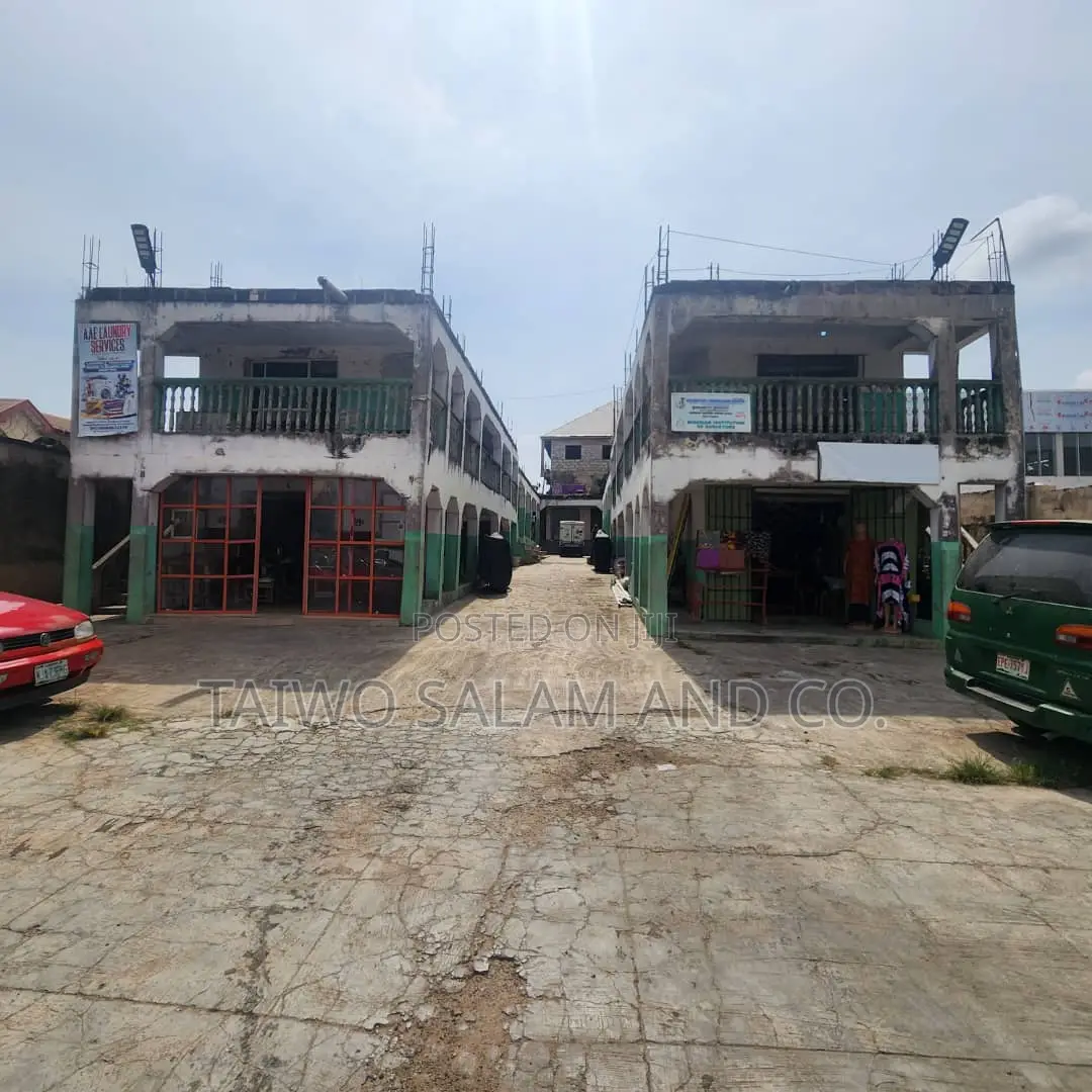 23 Units Shopping Complex in Eleyele