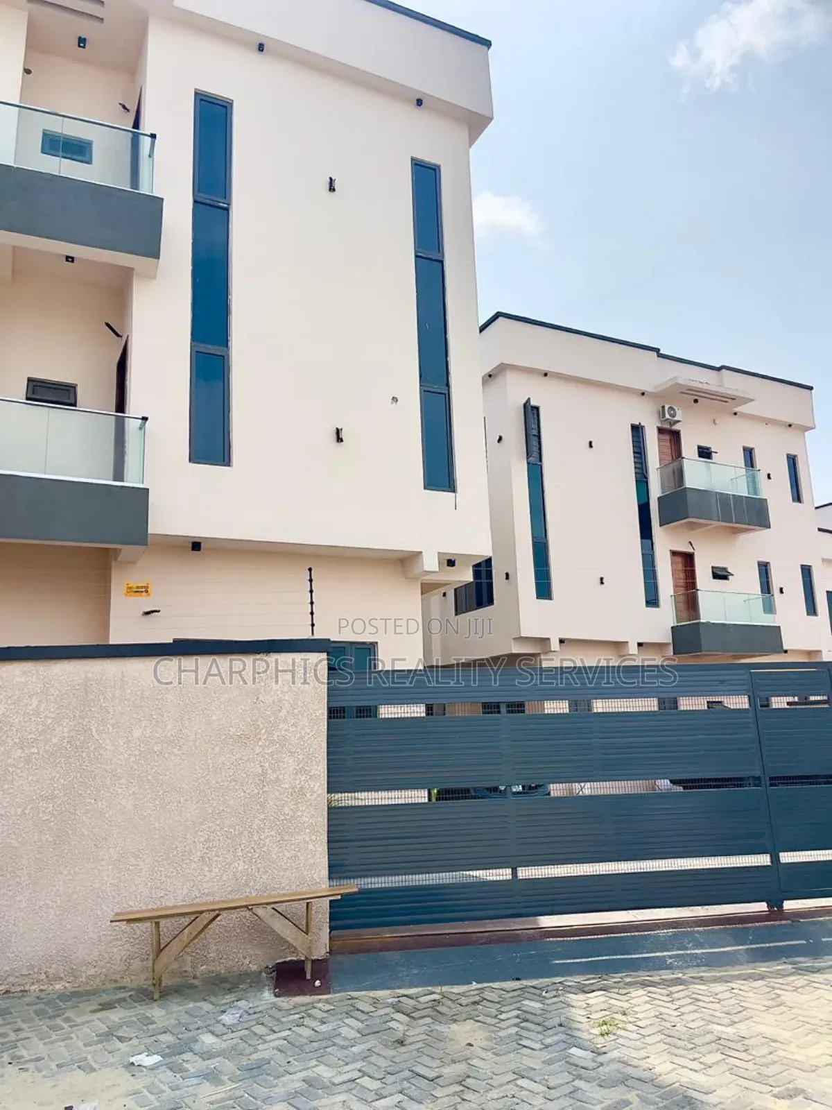 2bdrm Apartment in Agungi for sale in Agungi