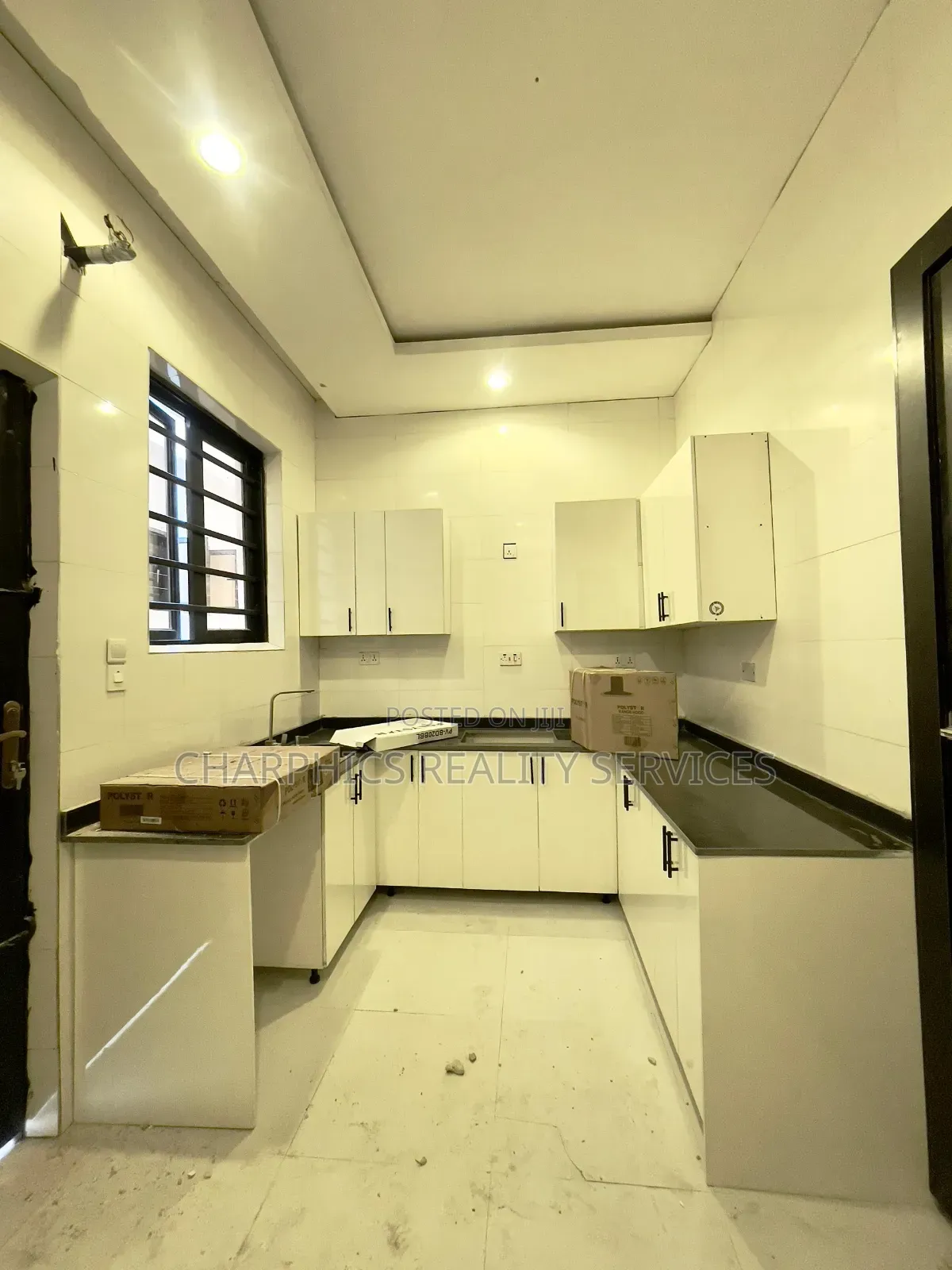 4bdrm Duplex in Ikota for sale in Ikota