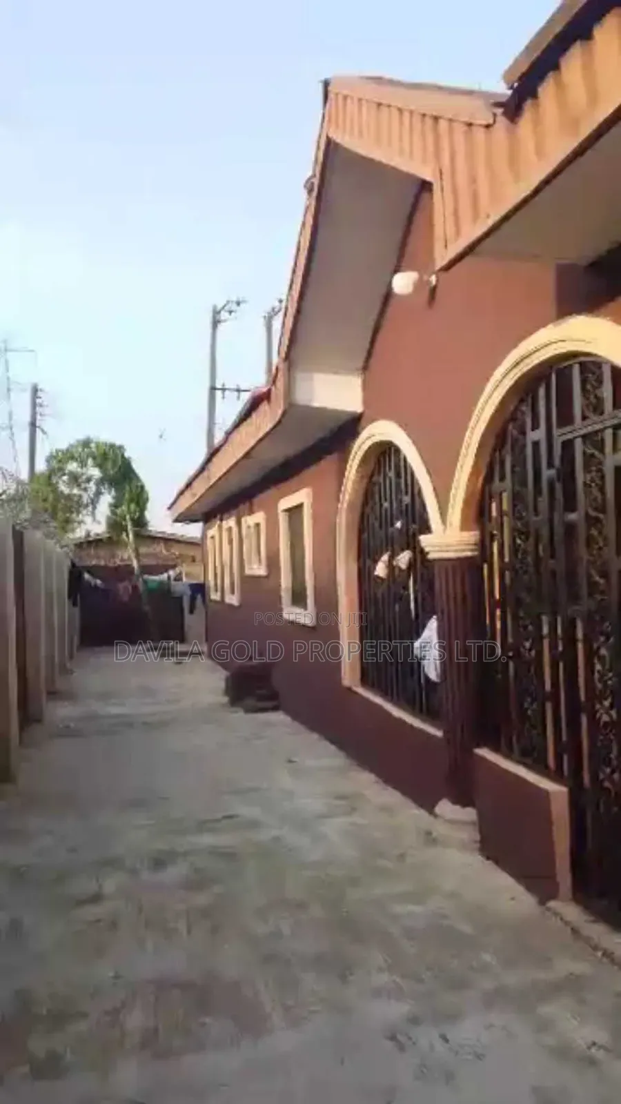 7bdrm Block of Flats in Benin City for sale in Benin City
