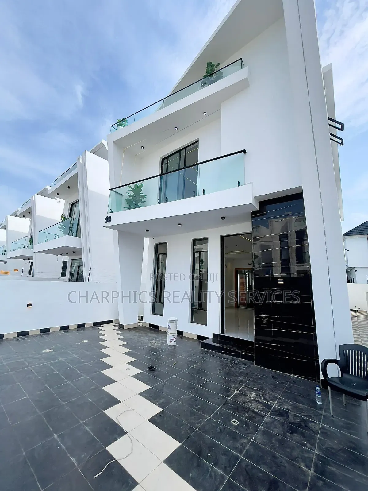 4bdrm Duplex in Lekki Phase 2 for sale in Lekki Phase 2