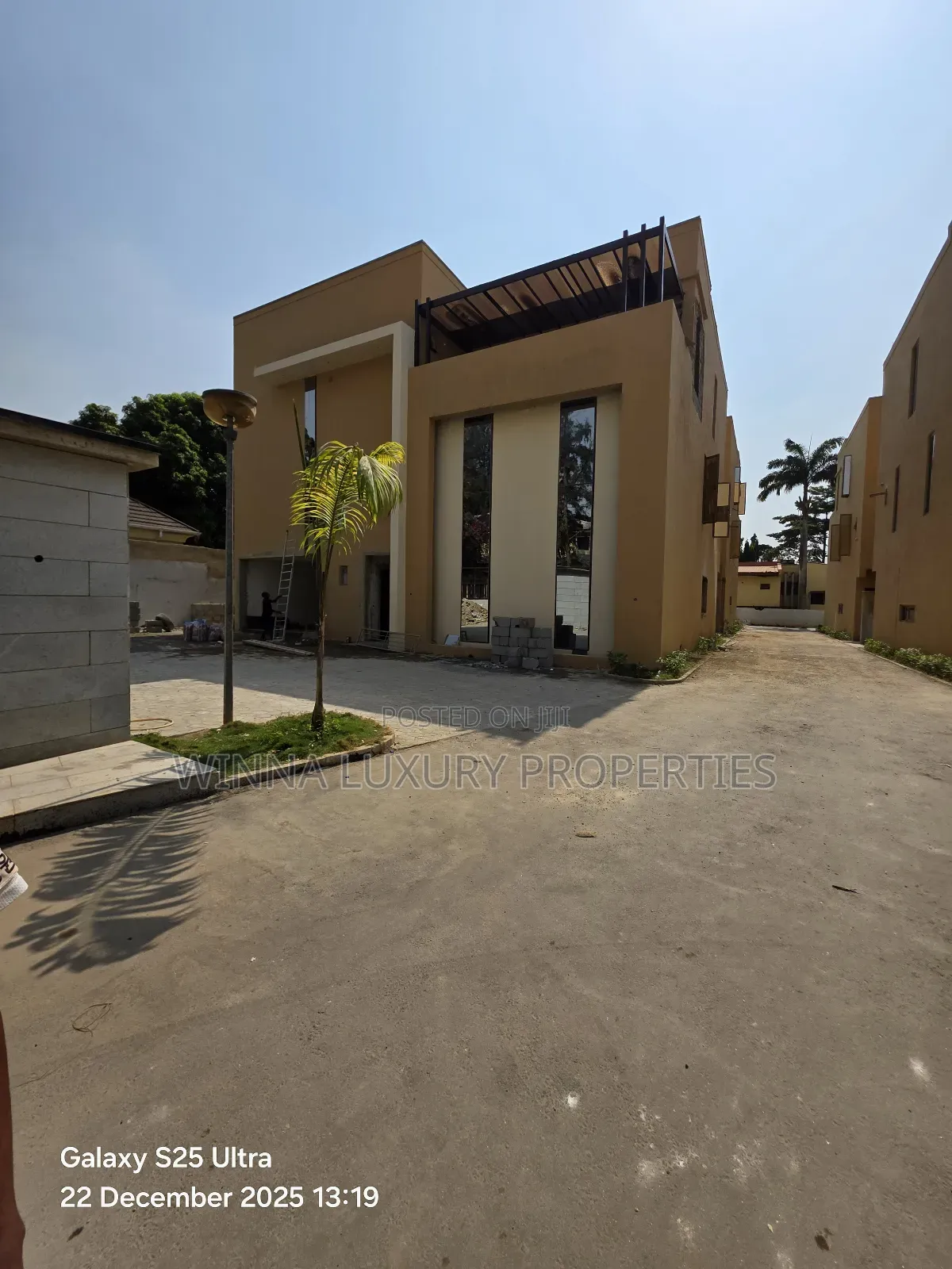 5bdrm Duplex in Minister Hill Axis, Maitama for sale in Maitama
