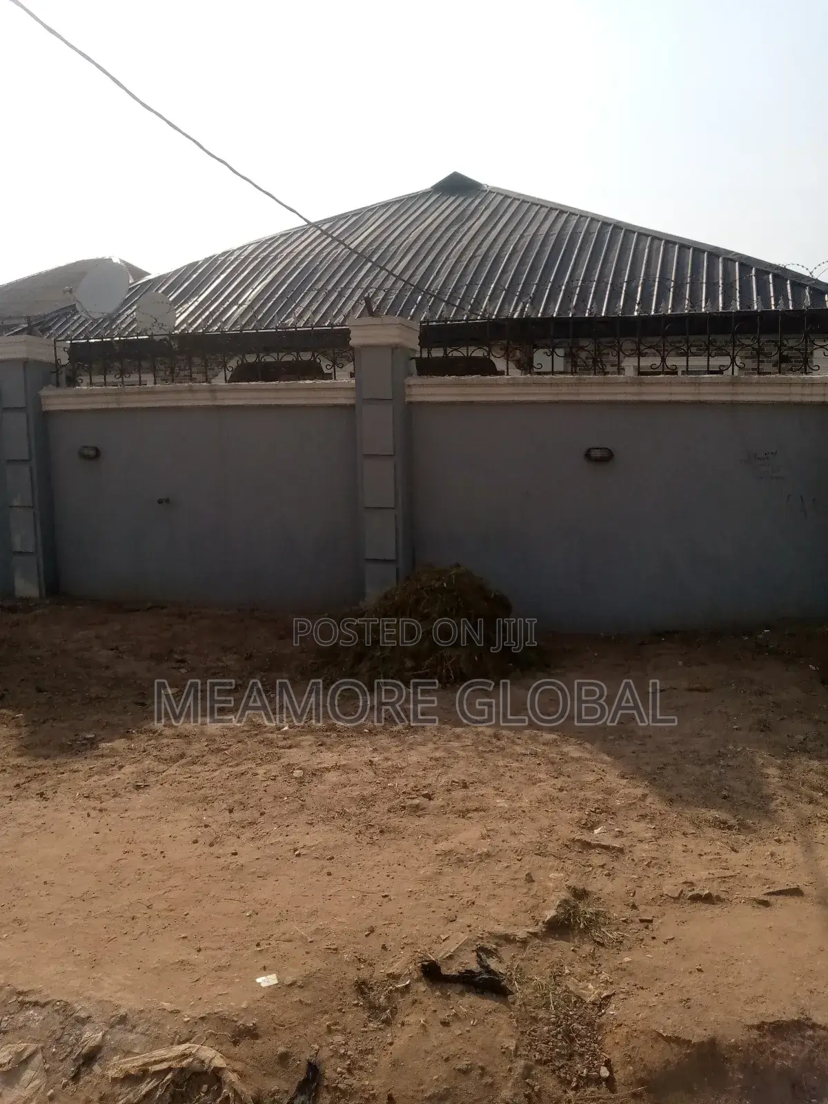 7bdrm House in Poka, Epe for sale in Epe