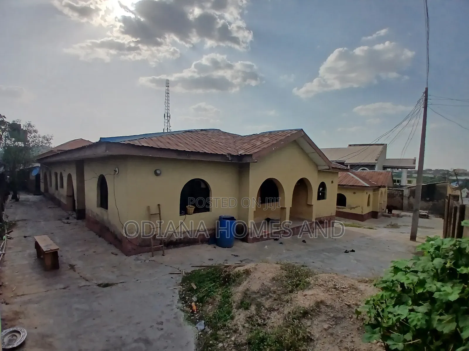 14bdrm Bungalow in Ire Akari Estate, Ibadan for sale in Ibadan