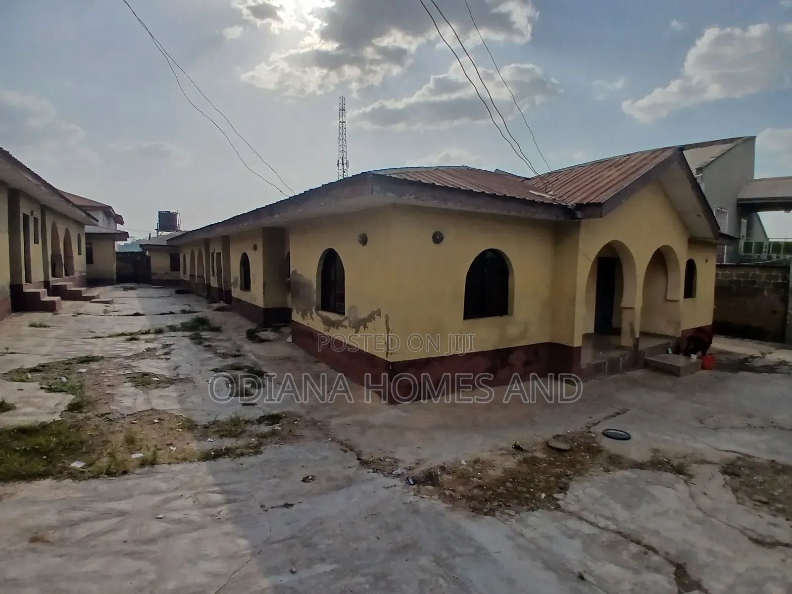 14bdrm Bungalow in Ire Akari Estate, Ibadan for sale in Ibadan