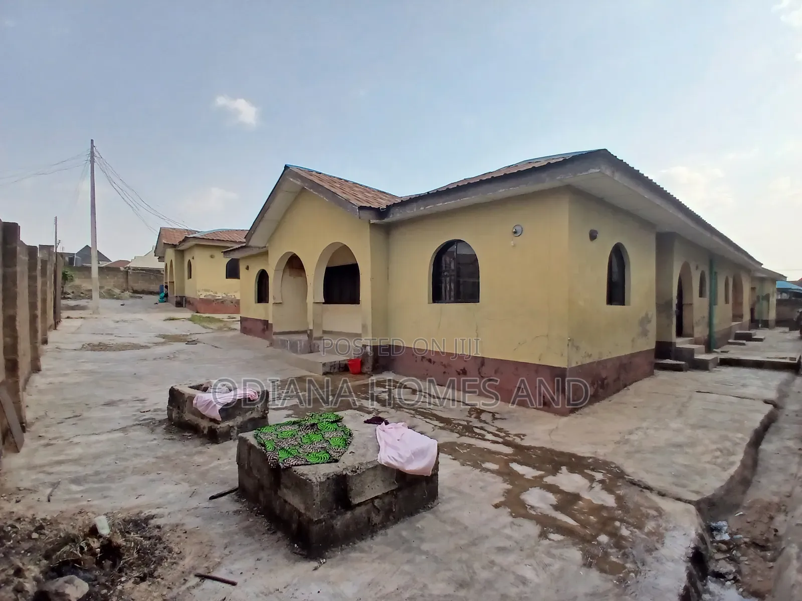 14bdrm Bungalow in Ire Akari Estate, Ibadan for sale in Ibadan