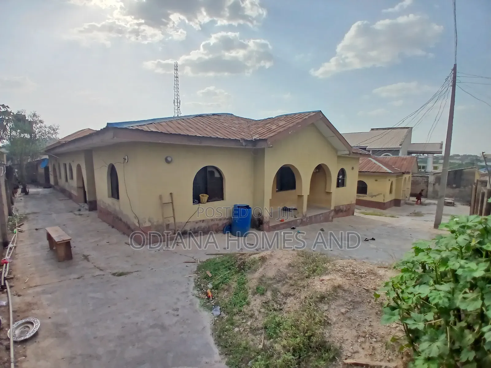 14bdrm Bungalow in Ire Akari Estate, Ibadan for sale in Ibadan
