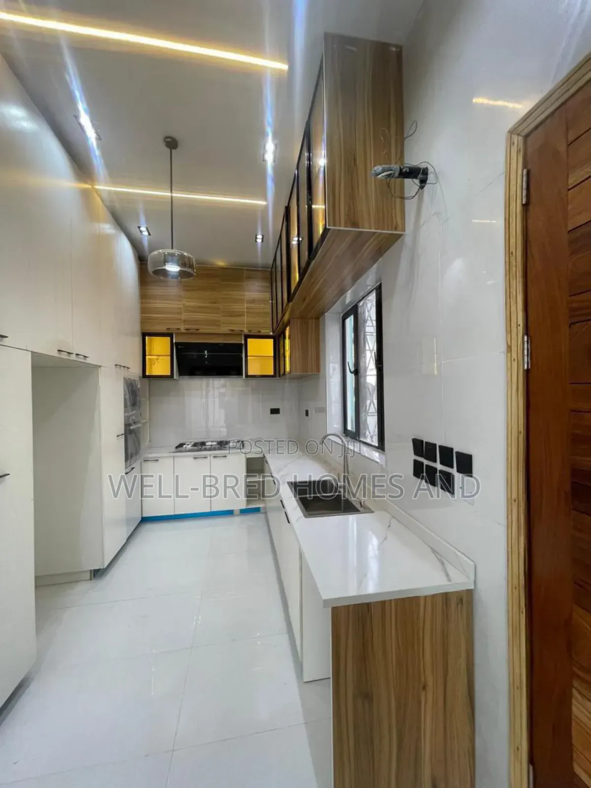 5bdrm Duplex in Ikota Lekki Lagos for rent in Lekki
