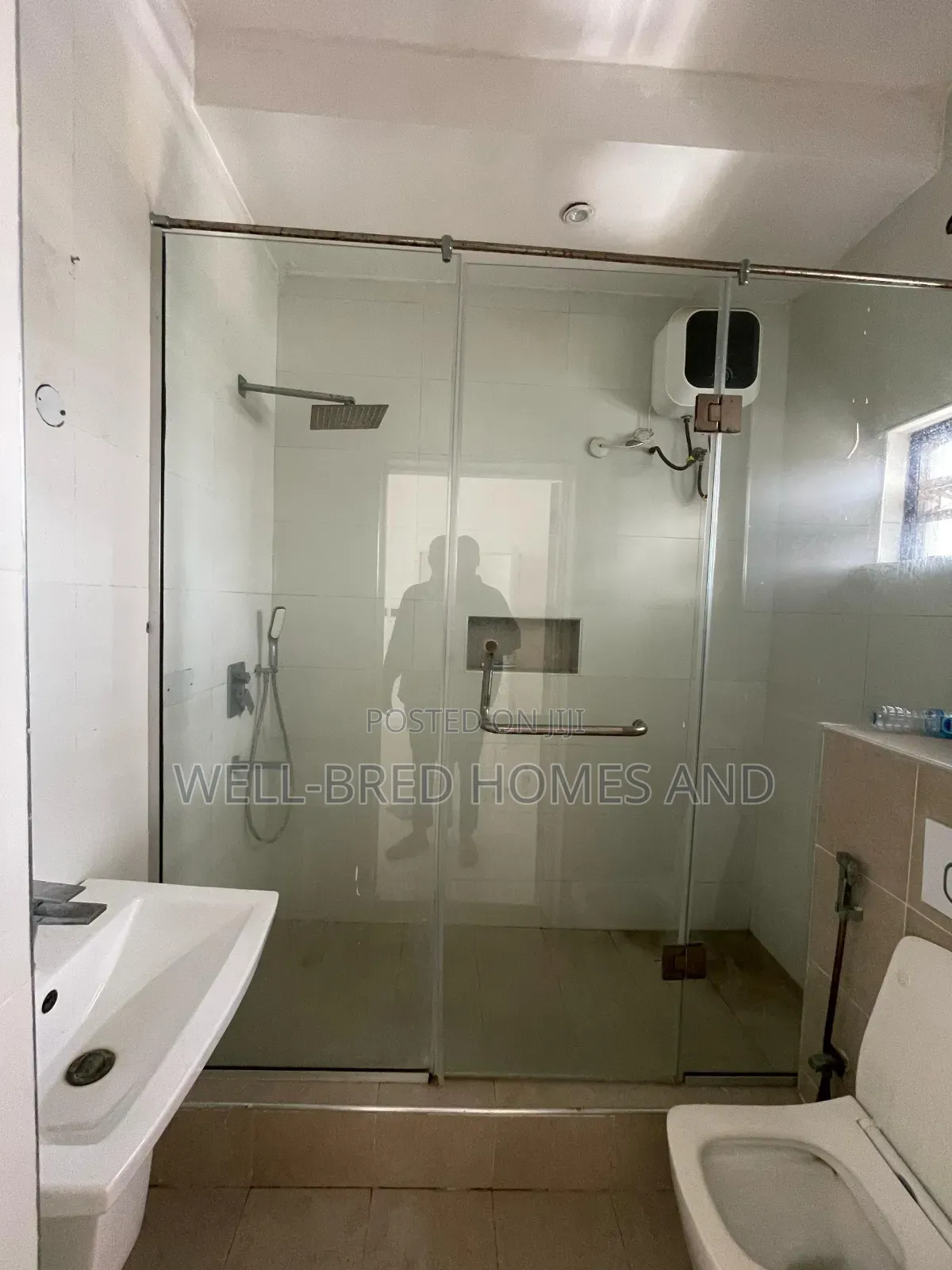 3bdrm Apartment in Ologolo Lekki Lagos for rent in Lekki
