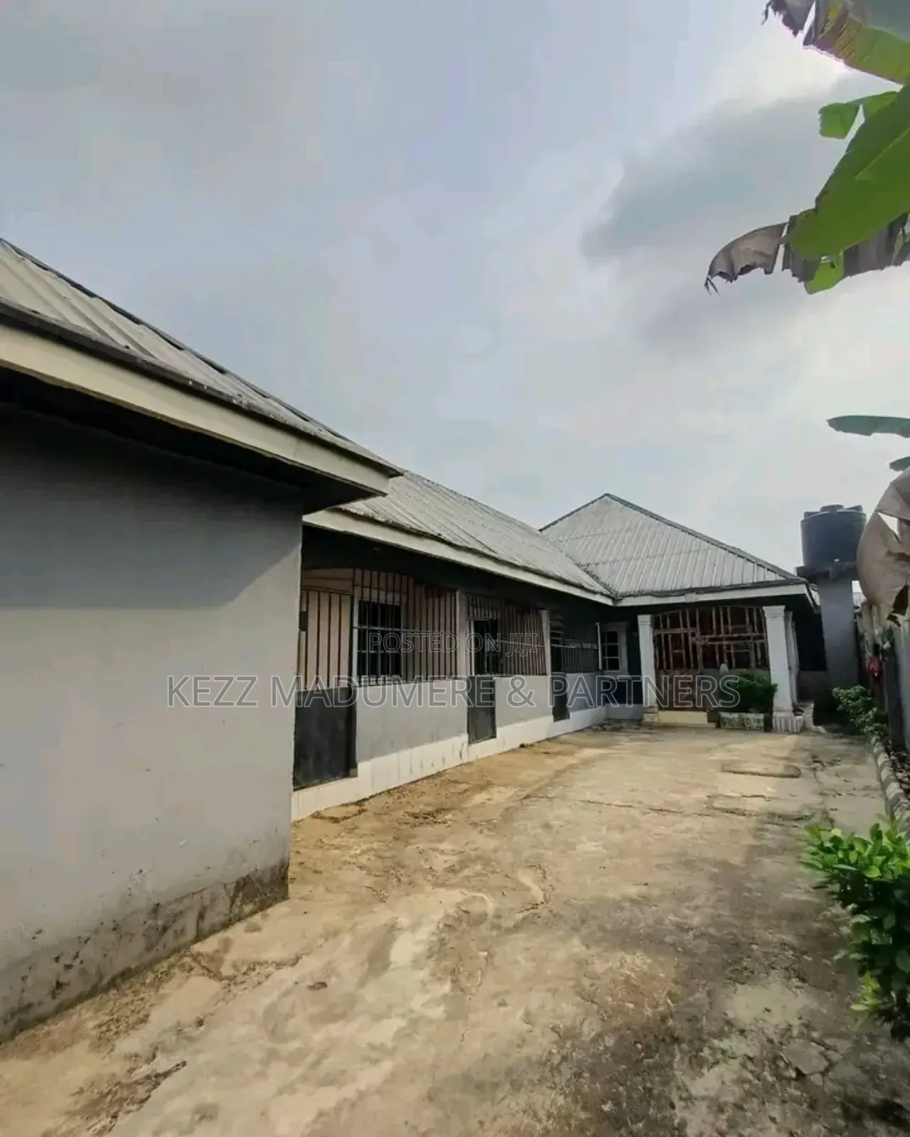 5bdrm Block of Flats in Rumuekini, Port for sale in Port-Harcourt