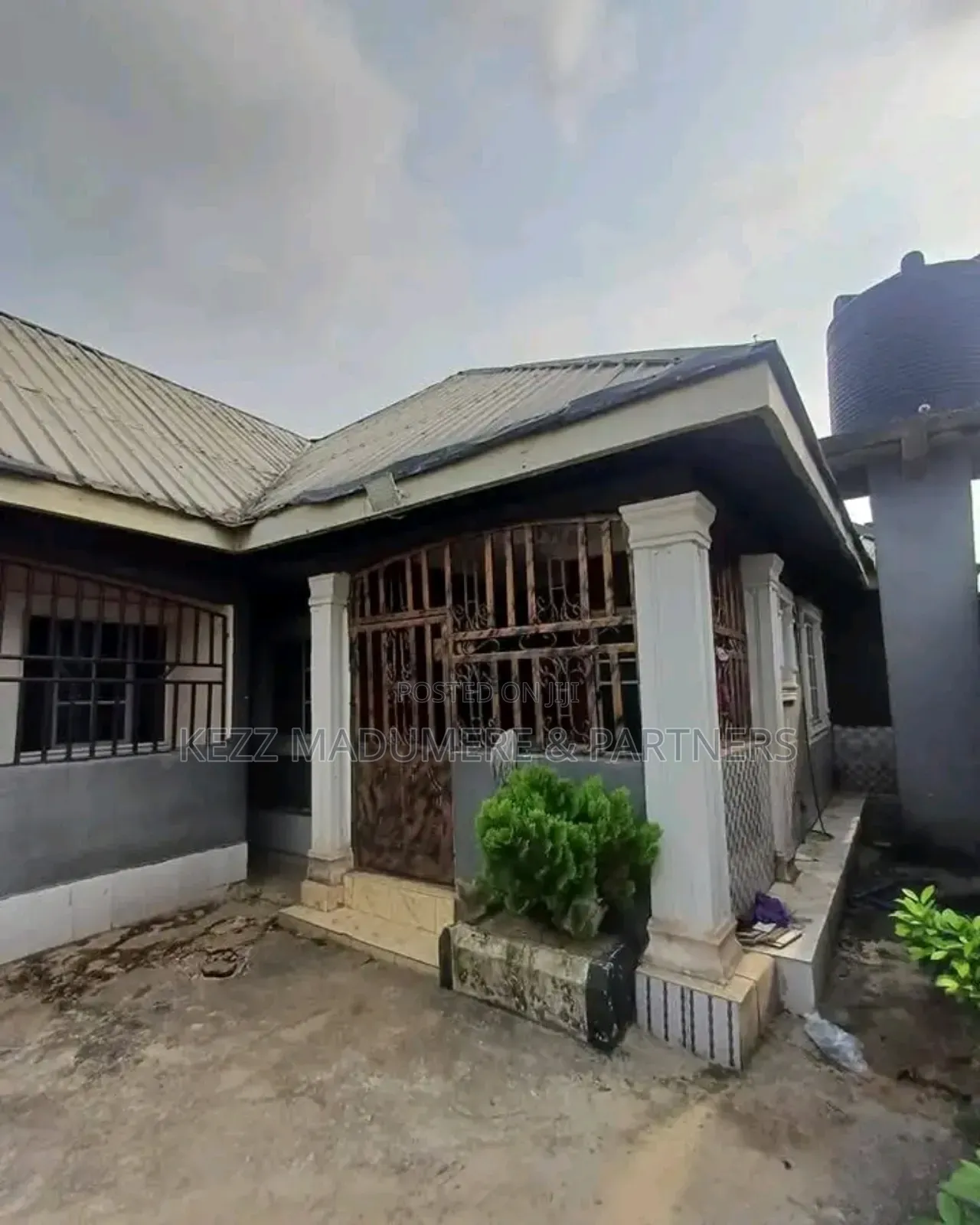 5bdrm Block of Flats in Rumuekini, Port for sale in Port-Harcourt