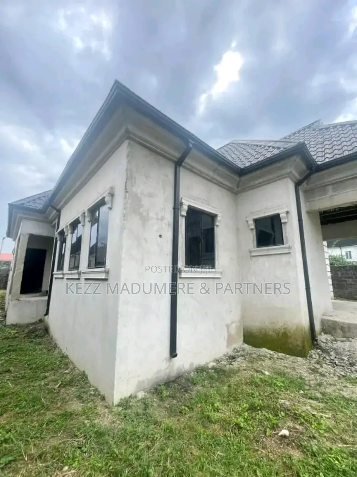 4bdrm Bungalow in C4I Police By Check for sale in Port-Harcourt