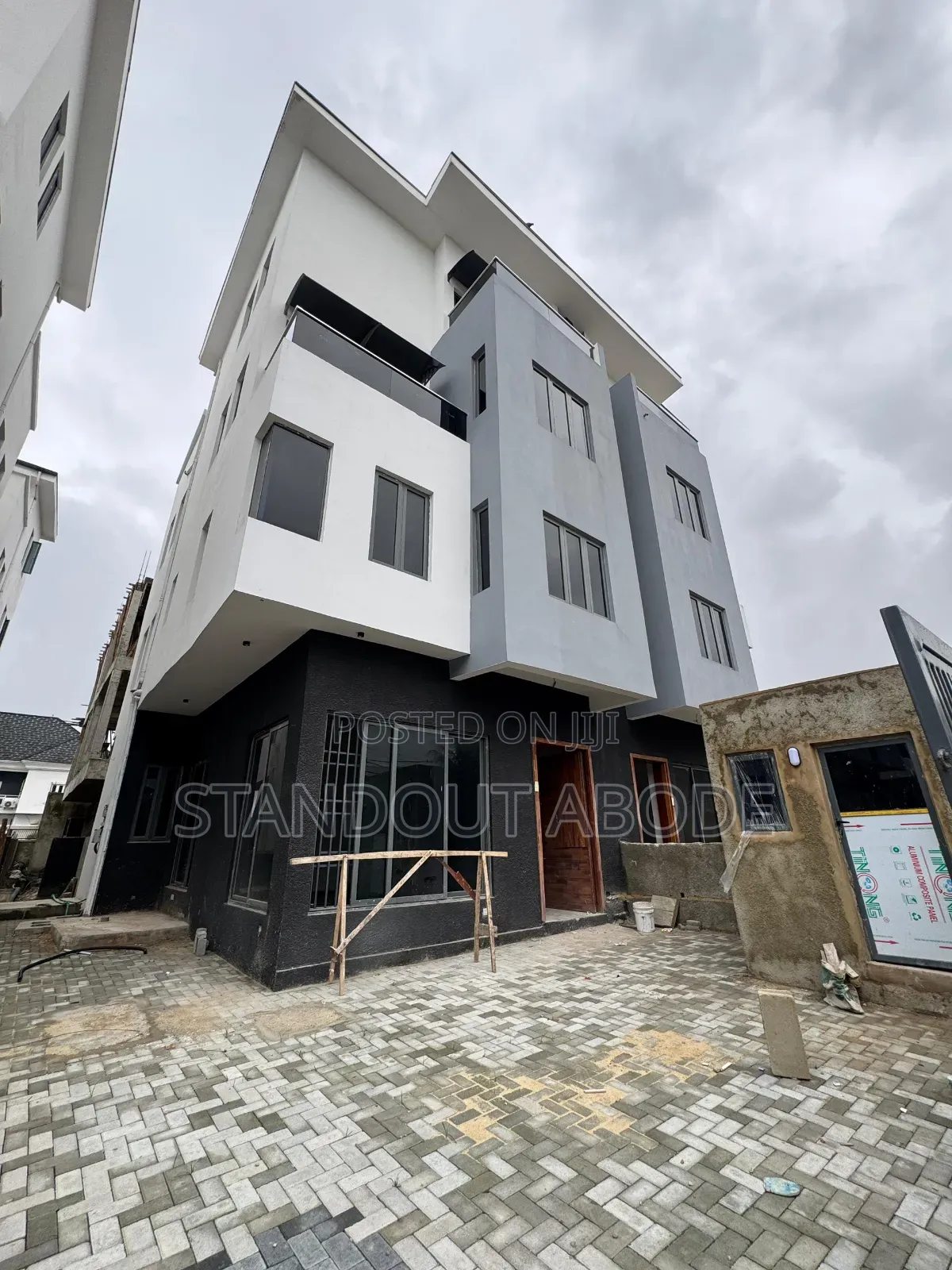 5bdrm Duplex in Inside An Estate, Ikate-Elegushi for sale in Ikate-Elegushi