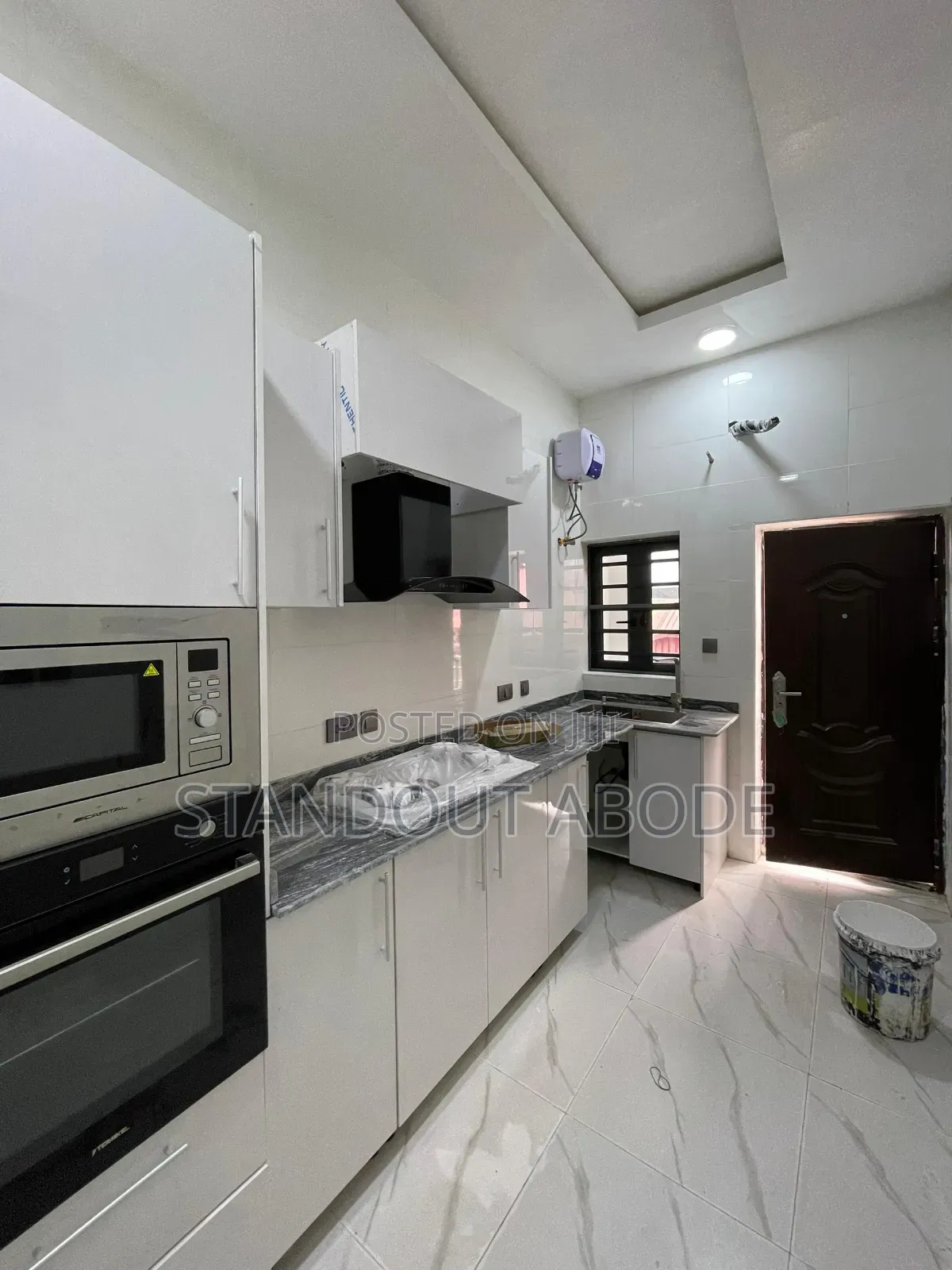 2bdrm Apartment in In A Secure Location, Igbo-efon for sale in Igbo-efon