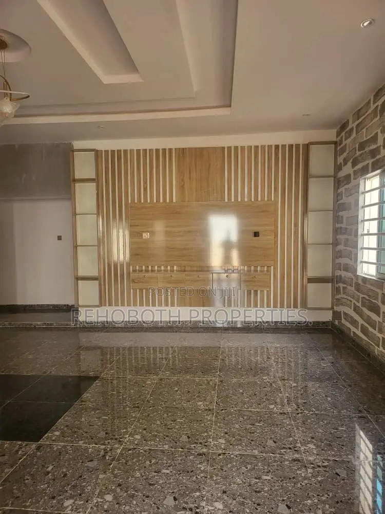 4bdrm Bungalow in Olusetan Estate, Akala Express for sale in Akala Express