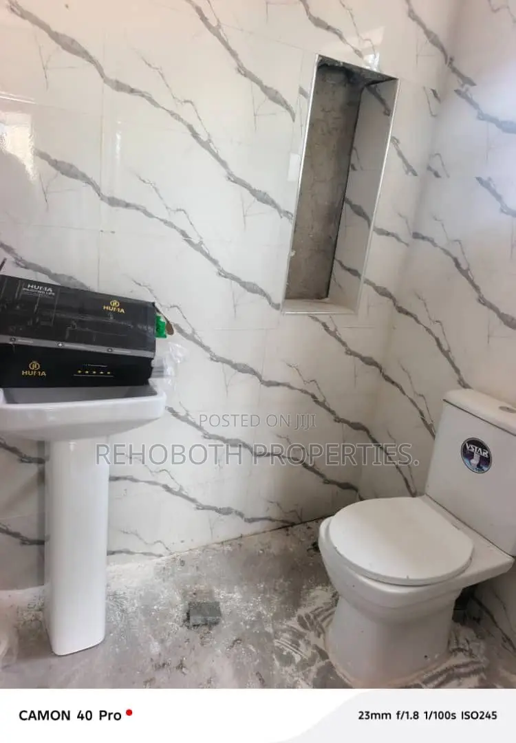 2bdrm Apartment in Oke Ibadan Estate, Akobo for rent in Akobo