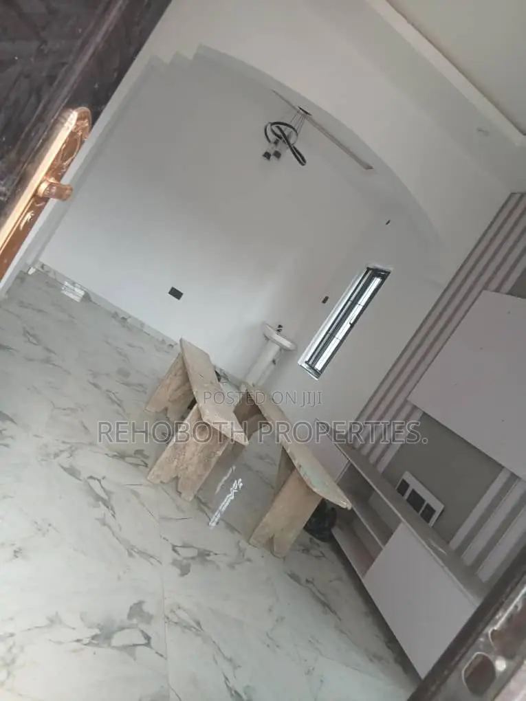 4bdrm Duplex in Elewure, Akala Express for sale in Akala Express