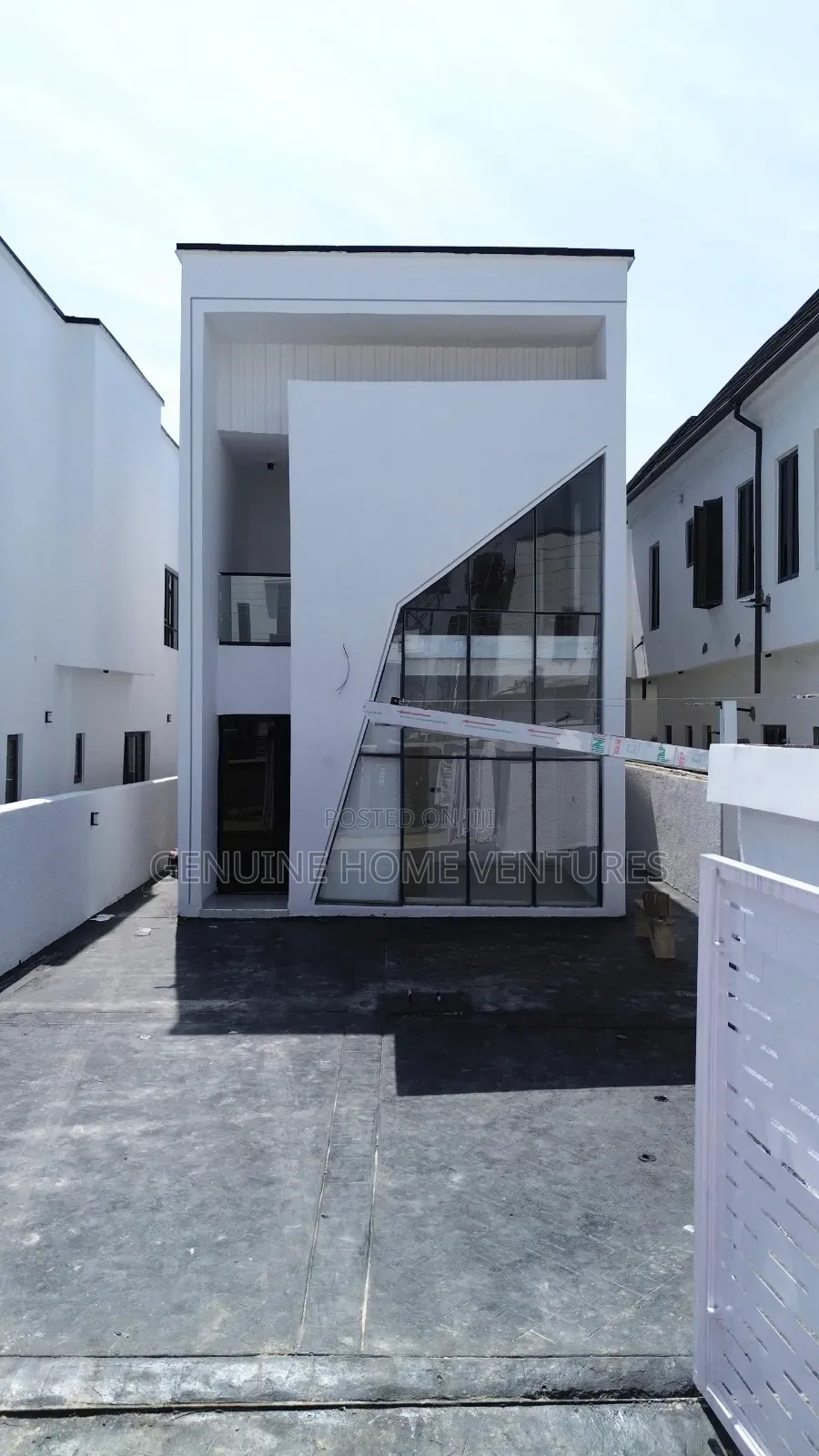 5bdrm Duplex in Vgc, Ikota for sale in Ikota