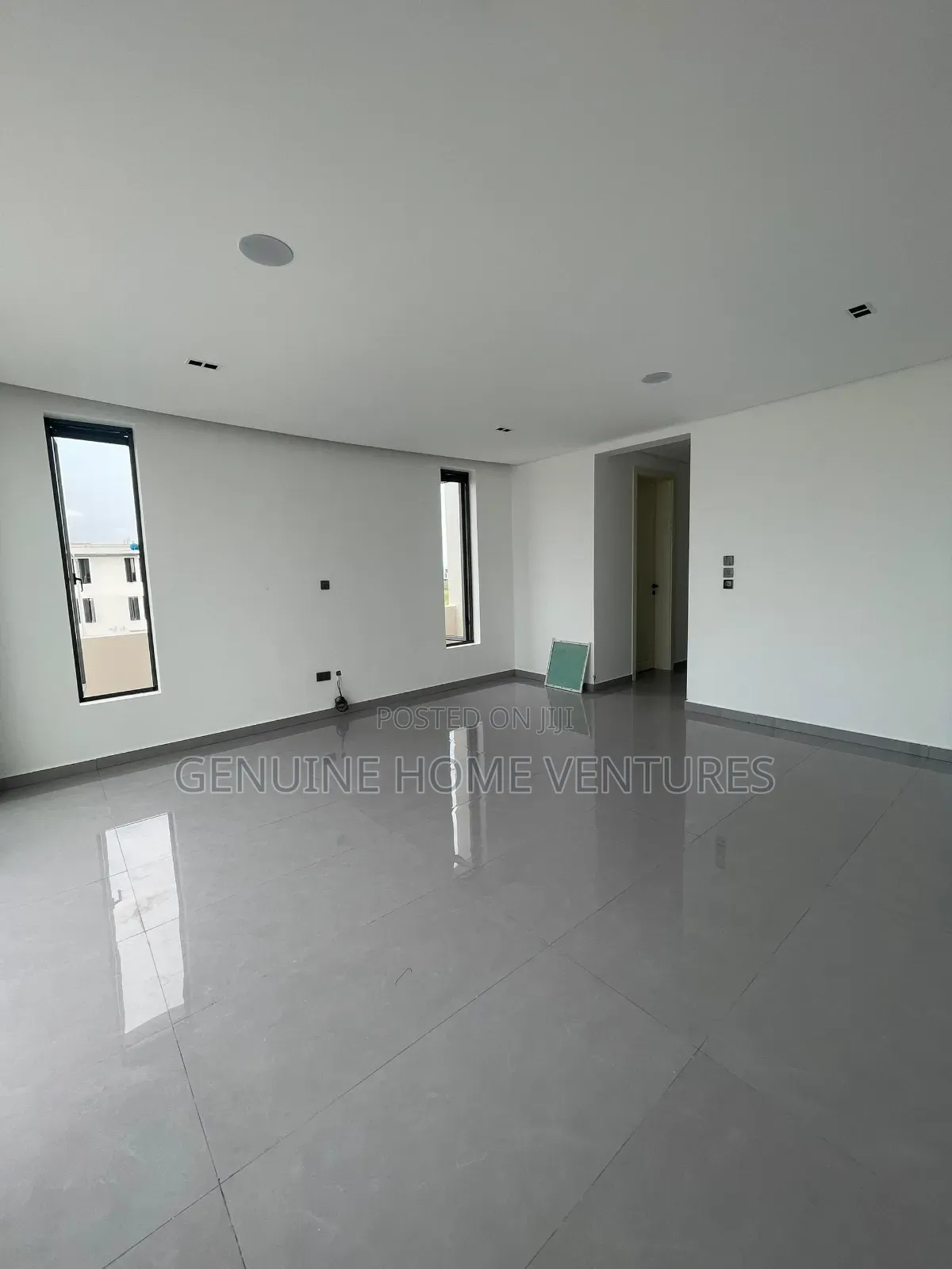 4bdrm Duplex in Lekki Phase 1 for sale in Lekki Phase 1