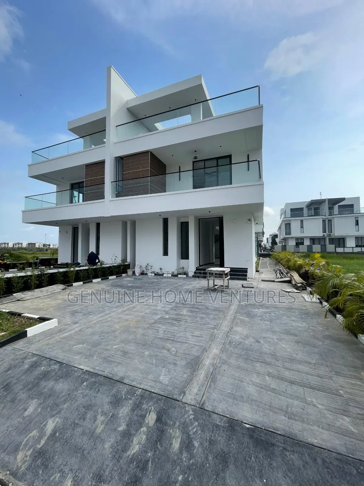 5bdrm Duplex in Ikate, Lekki Phase 1 for sale in Lekki Phase 1