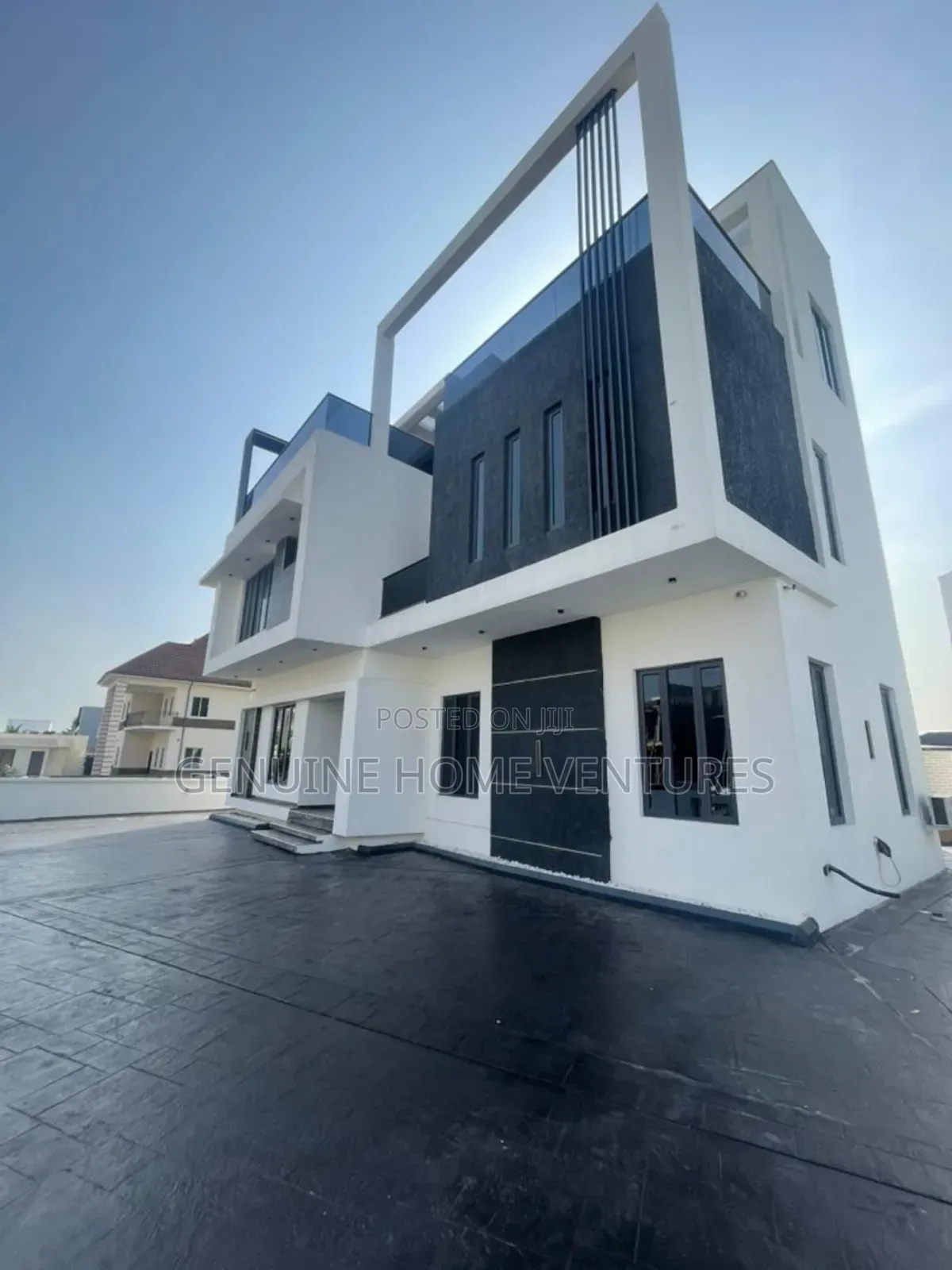 5bdrm Duplex in Osapa London for sale in Osapa london