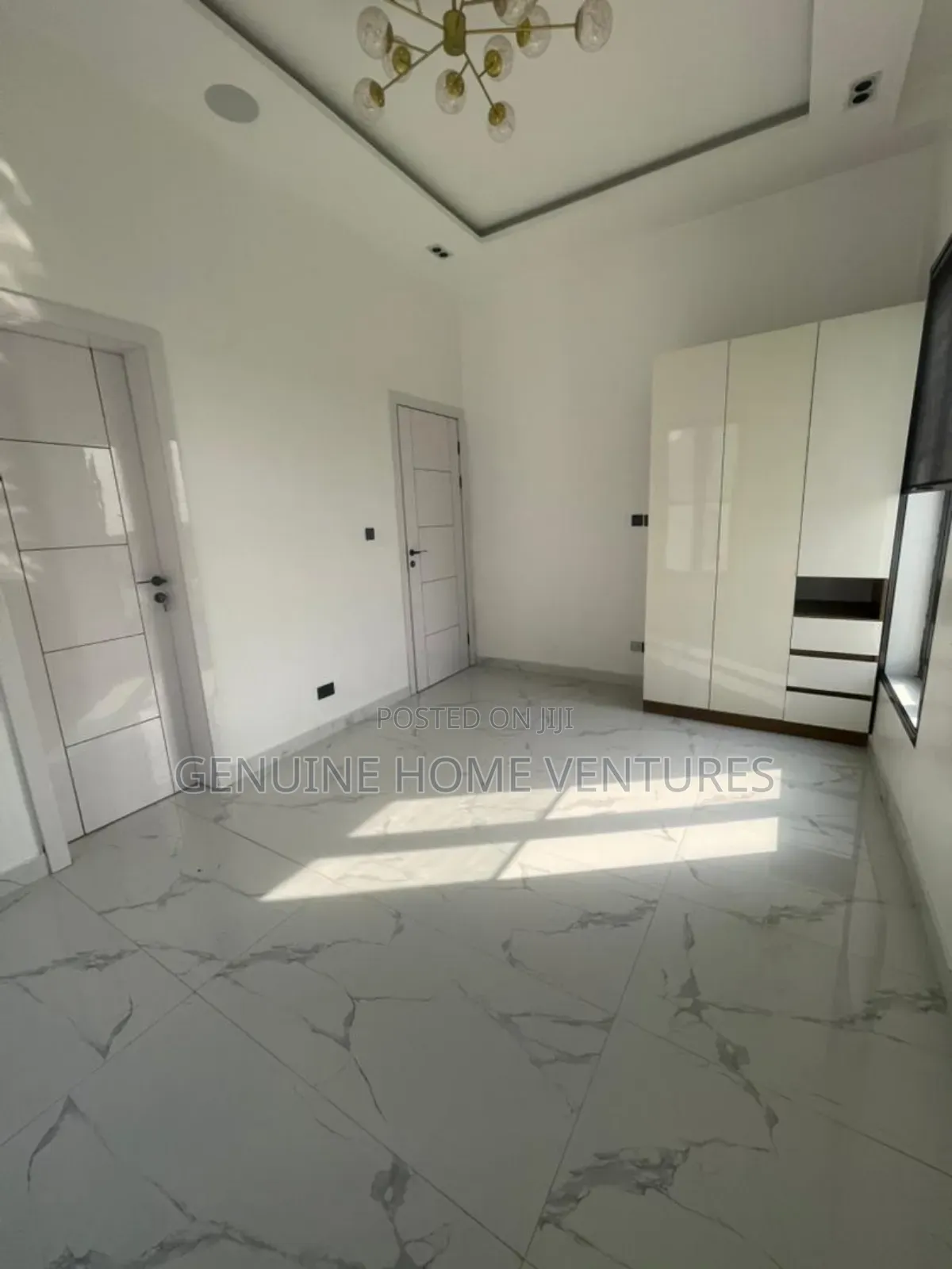 5bdrm Duplex in Osapa London for sale in Osapa london