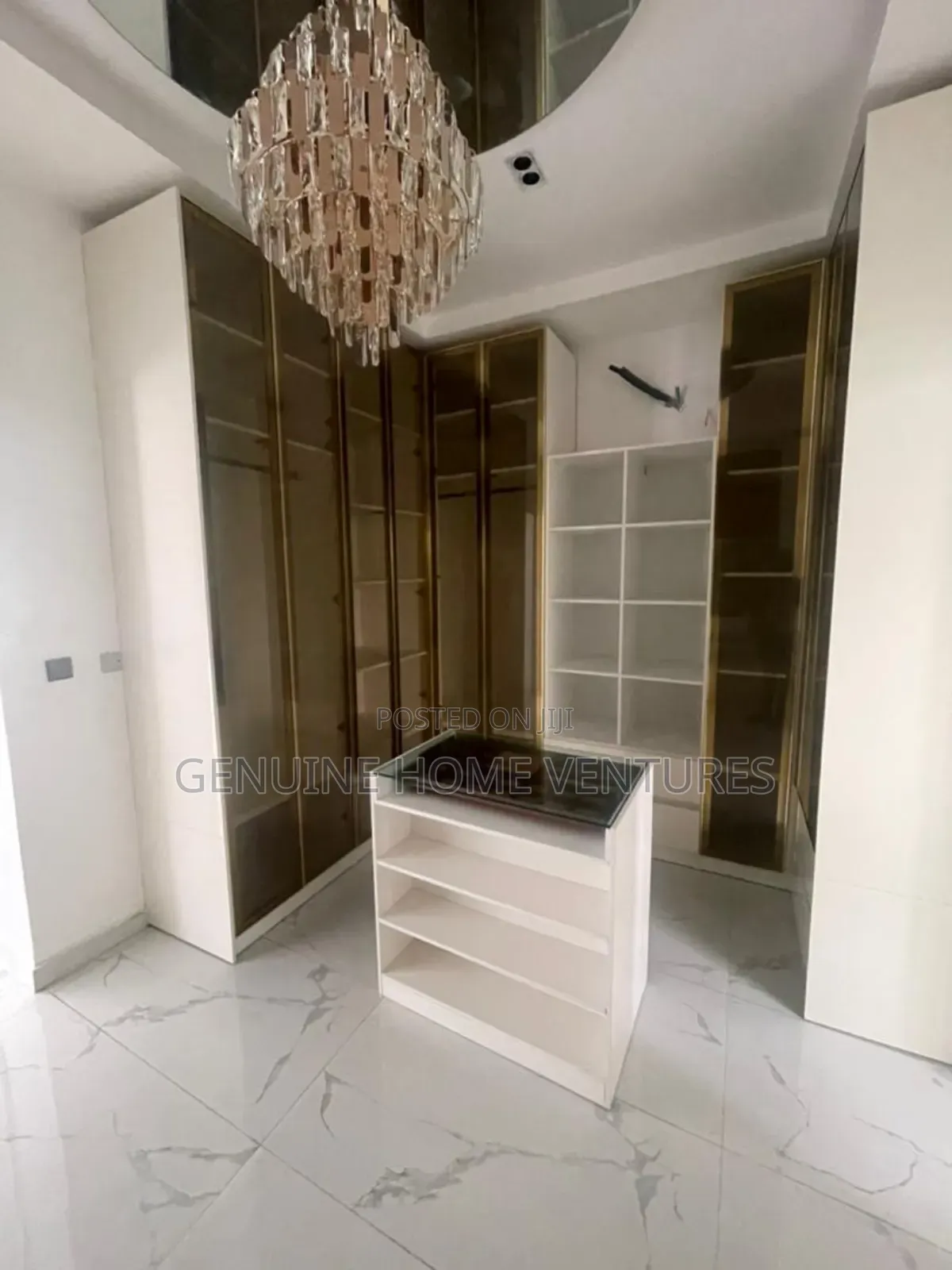 5bdrm Duplex in Osapa London for sale in Osapa london