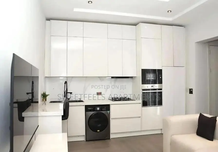 Cozy White 1 Bedroom Apartment With Ps5 in Ikate