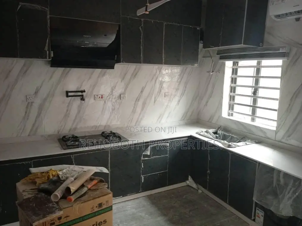 Furnished 3bdrm Duplex in Jericho for sale in Jericho