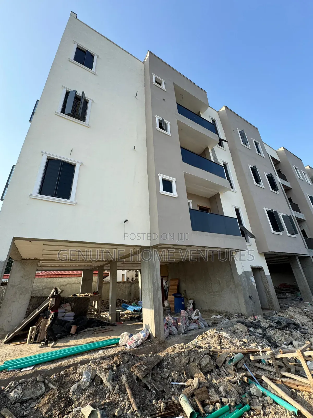 2bdrm Apartment in Yaba for sale in Yaba