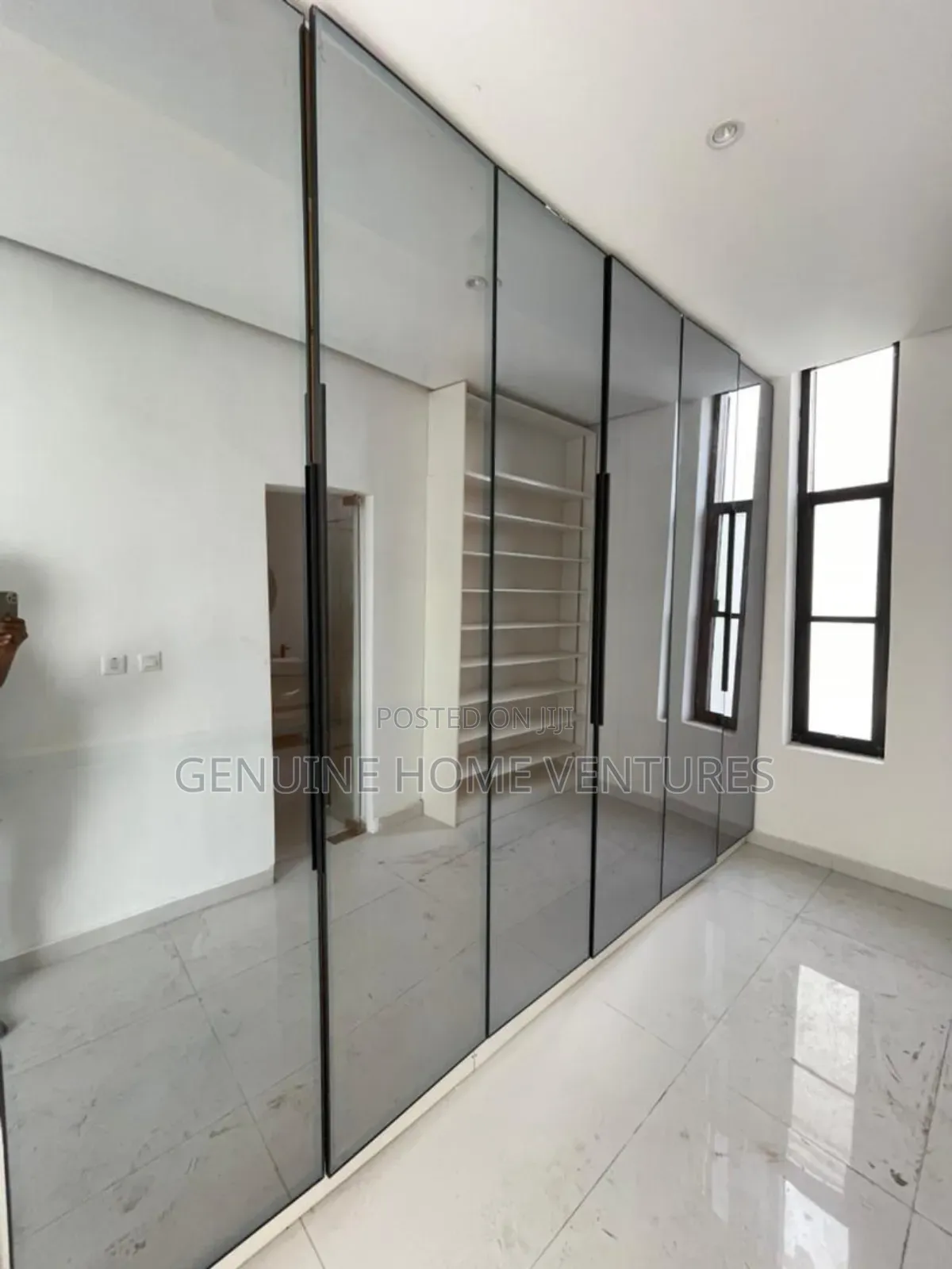 4bdrm Penthouse in Ikate for sale in Ikate