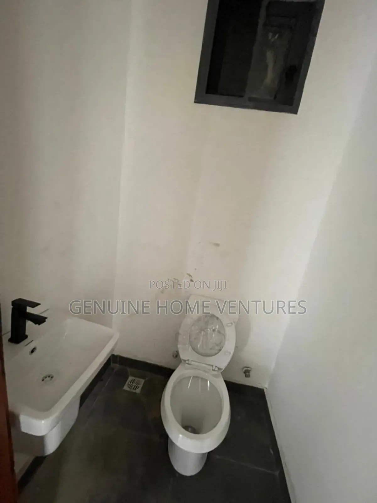 3bdrm Apartment in Ikate for sale in Ikate
