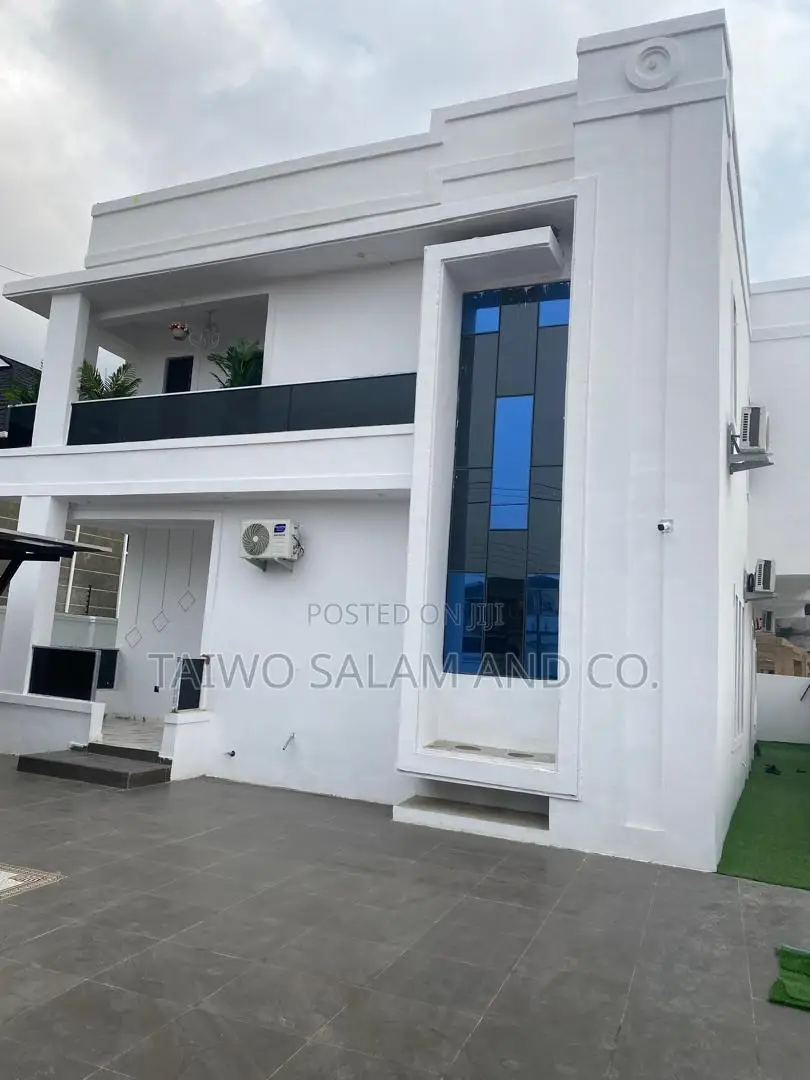 Furnished 3bdrm Duplex in Jericho for sale in Jericho