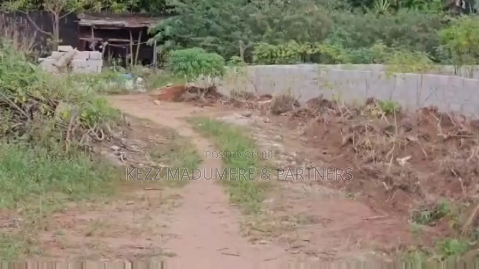 For Sale : 2 Plots Between Eliozu Flyover Rumudara Junction in Port-Harcourt