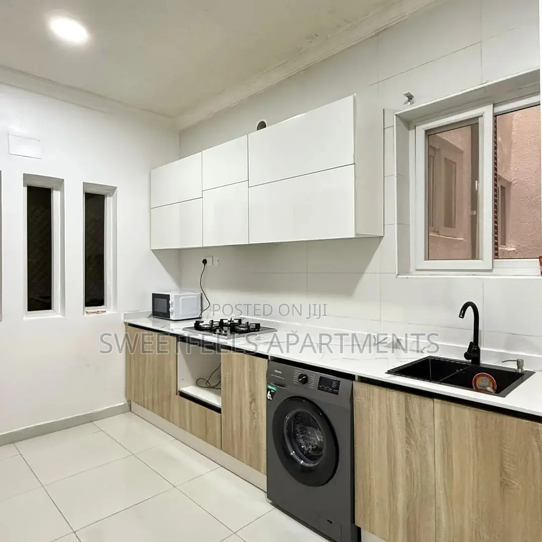 Deluxe 2 Bedroom Apartment With Pool, Gym and Ps5 in Parkview Estate