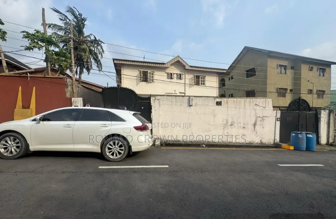 Land Measuring 680sqm With Block of 4 Flats for Sale at Magodo Gra in Magodo