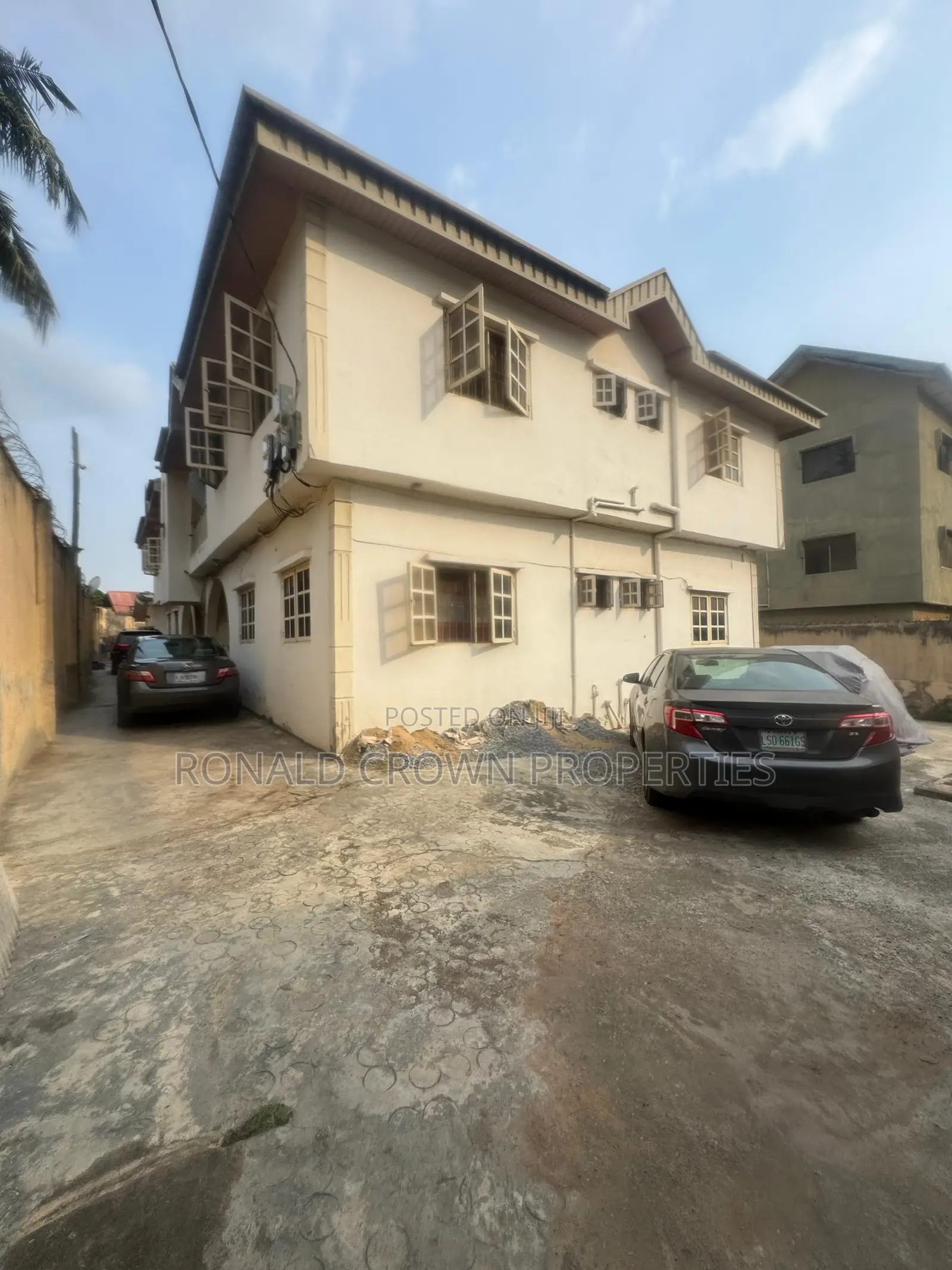 Land Measuring 680sqm With Block of 4 Flats for Sale at Magodo Gra in Magodo