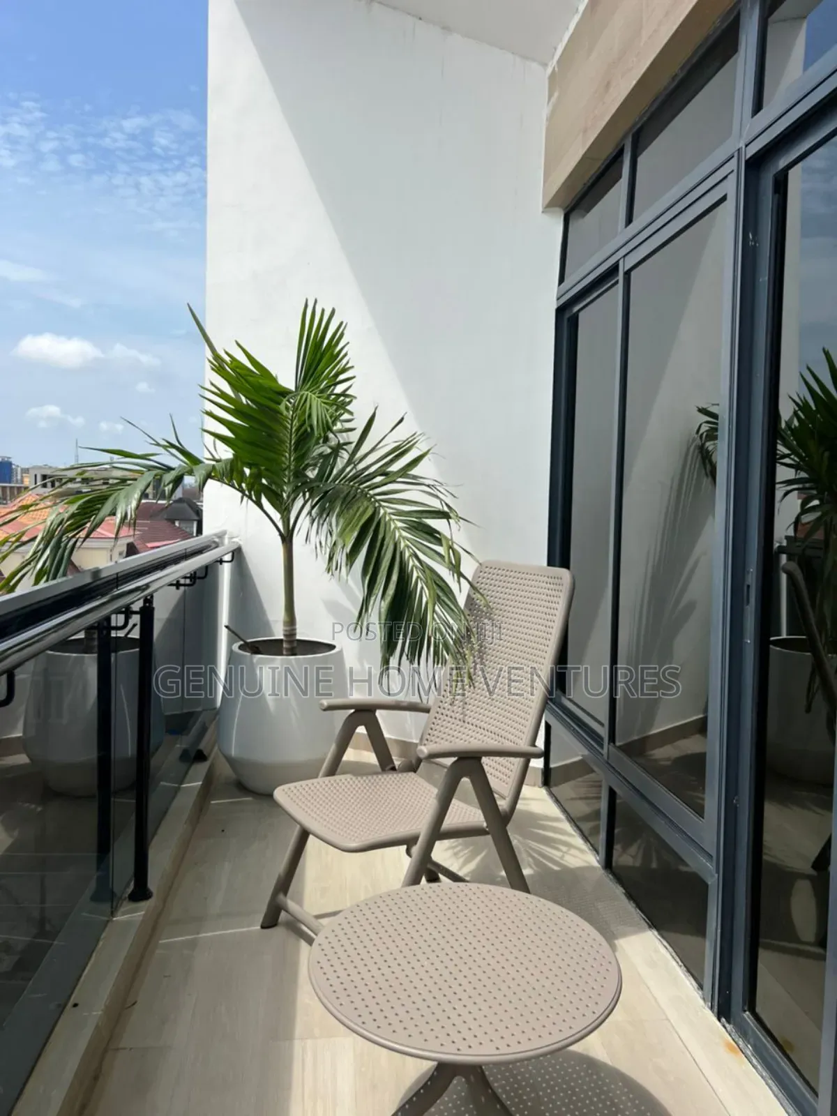 Furnished 3bdrm Penthouse in Lekki Phase 1 for sale in Lekki Phase 1