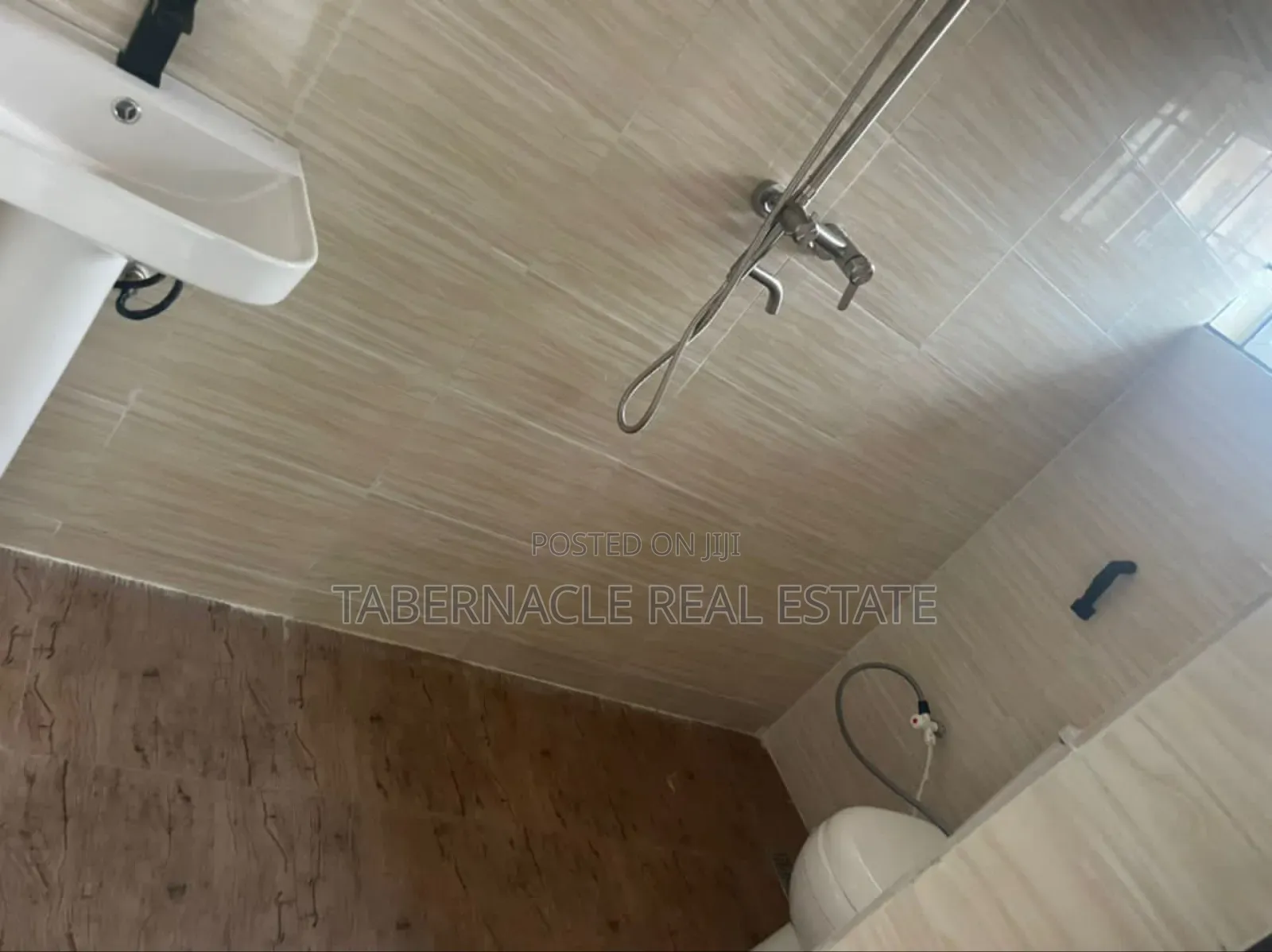 3bdrm Apartment in Valleyview Estate for rent in Ikorodu