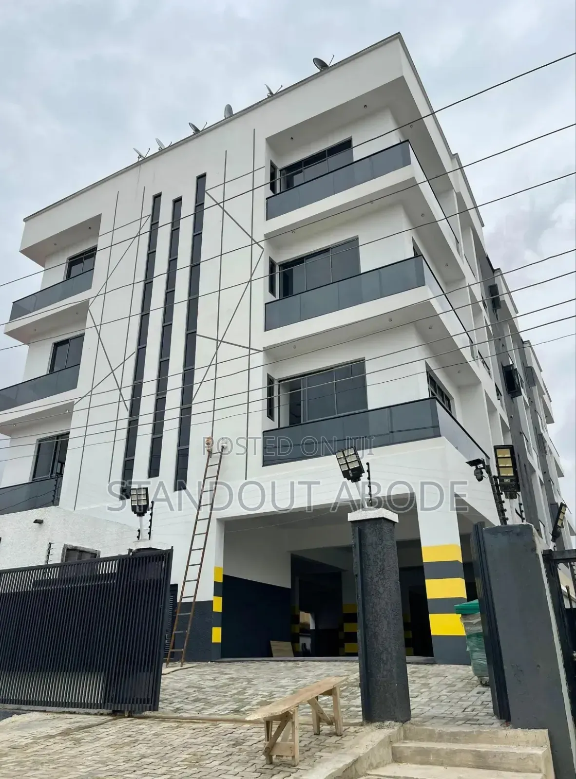 2bdrm Apartment in In A Secure Location, Igbo-efon for sale in Igbo-efon