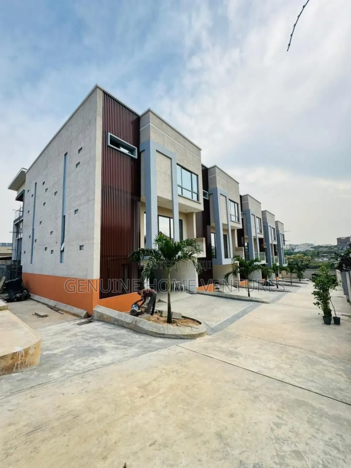 4bdrm Duplex in Omole Phase One for sale in Omole Phase 1