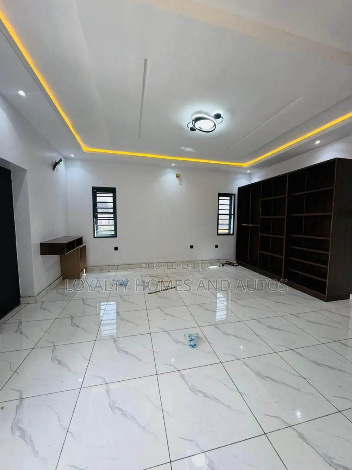 Furnished 4bdrm Duplex in Surulere for sale in Surulere