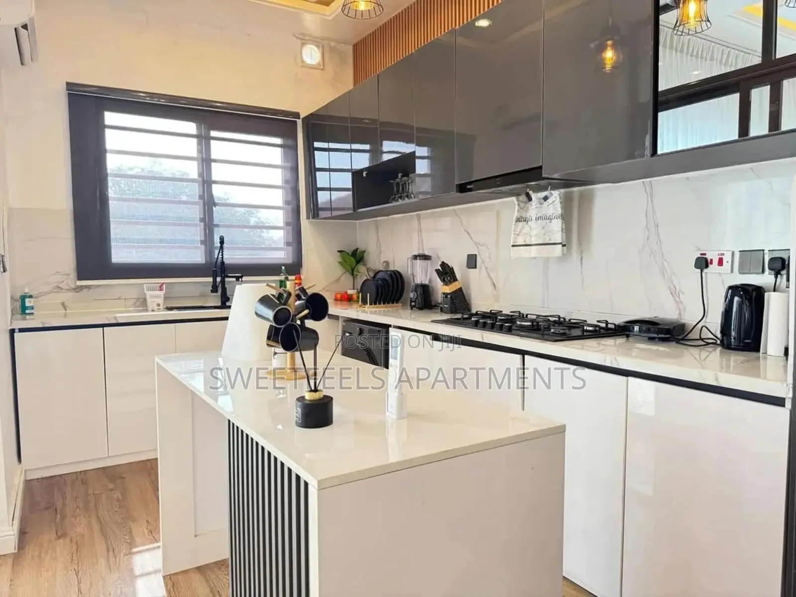 3 Bedroom Apartment With Ps5, Swimming Pool, Balcony Sit Out in Ikate