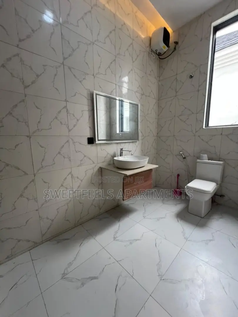 4 Bedroom Luxury Apartment in Ikota