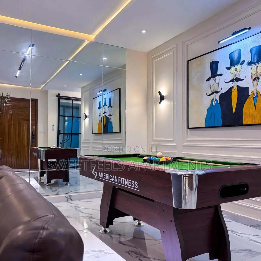 Cozy 2 Bedroom With in House Gym, Washing Machine and Chess in Victoria Island Extension