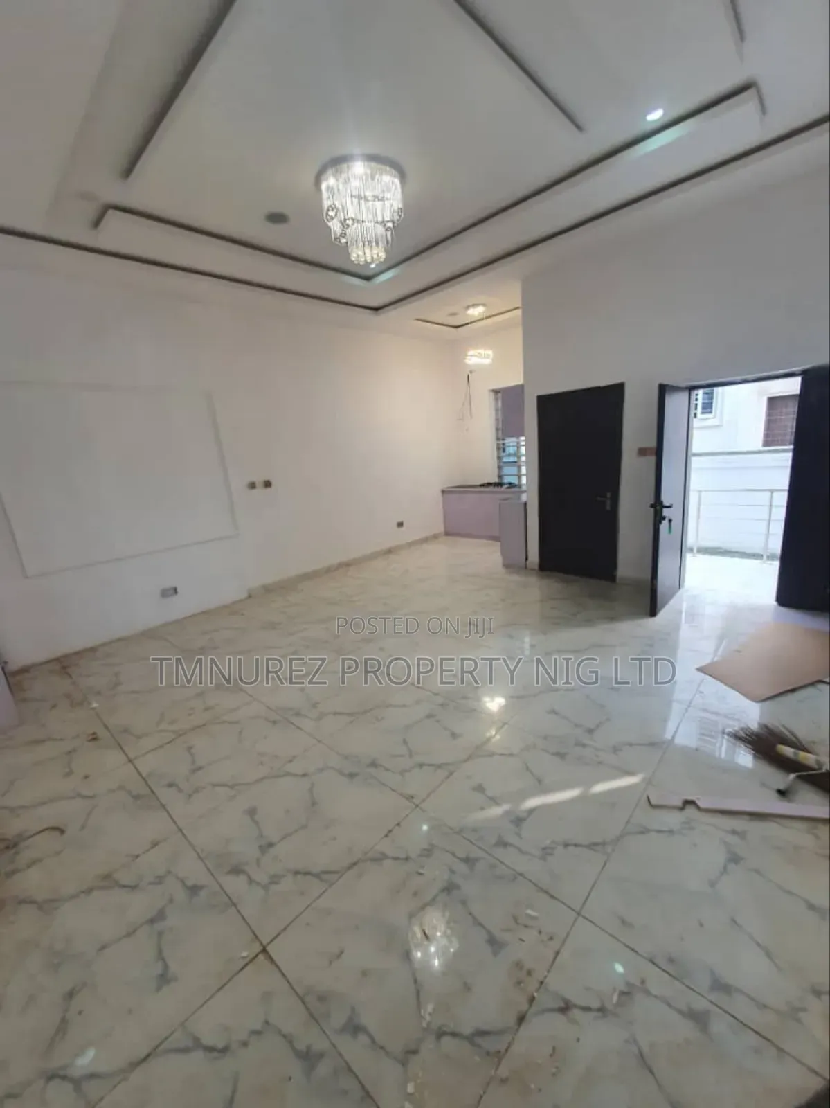Studio Apartment in Orchild Road, Chevron for rent in Chevron
